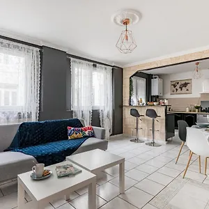 Bel Spacieux Et Confortable En Centre Ville Appartement